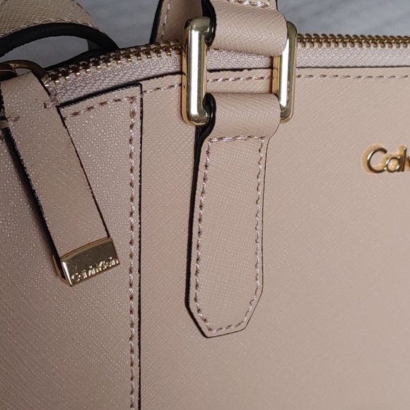 Calvin Klein Purse - Picture 3 of 16